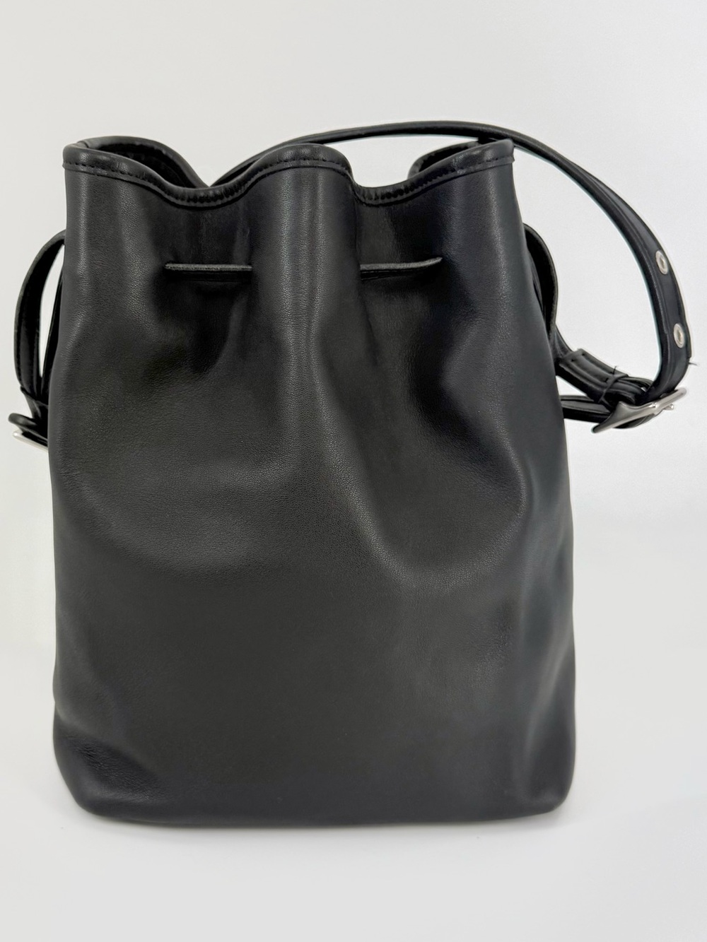 Coach 9165 Vintage Legacy Buttery Soft Black Leather Drawstring Bucket Bag Purse - Picture 5 of 13
